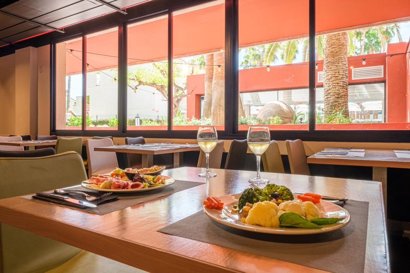Estival Park Almaris Hotel La Pineda Ngoại thất bức ảnh